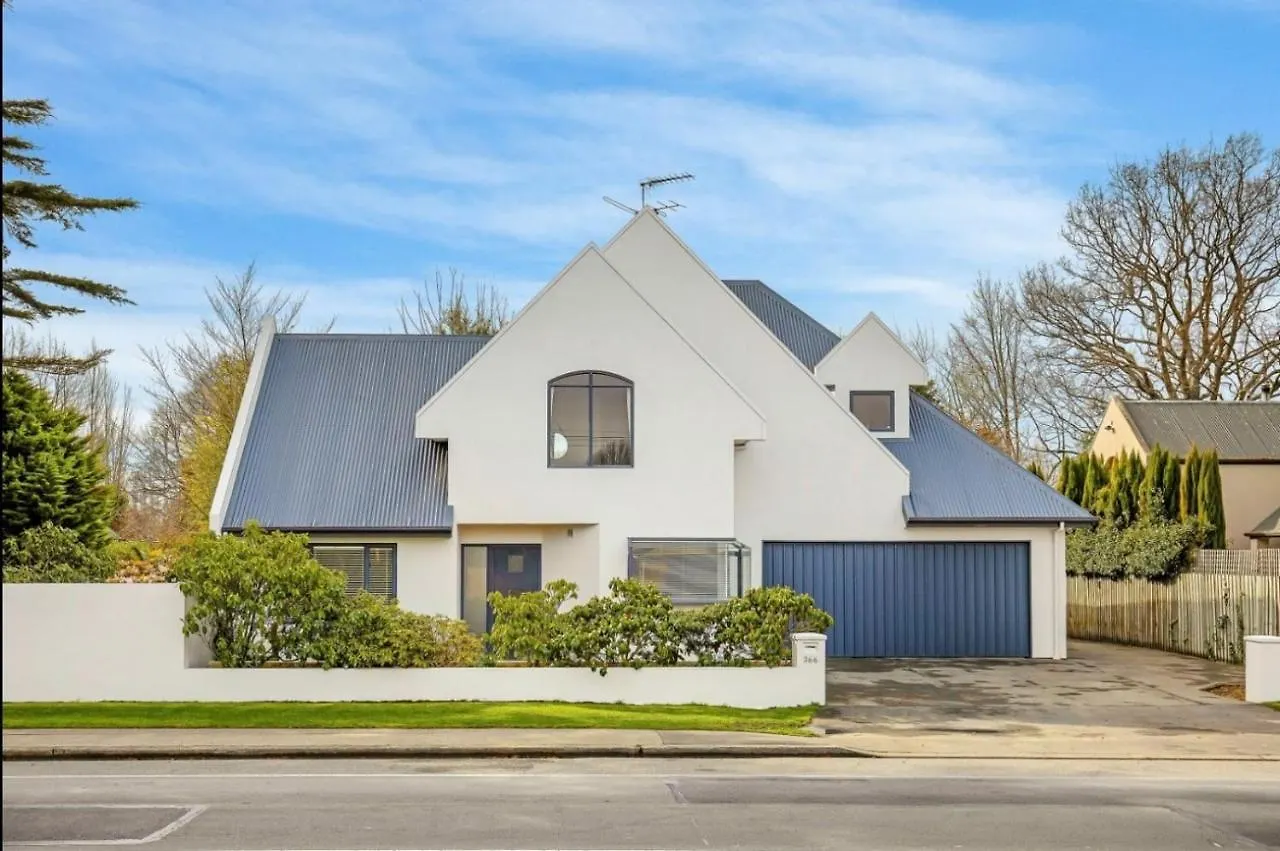Christchurch Airport House Проживание в семье
